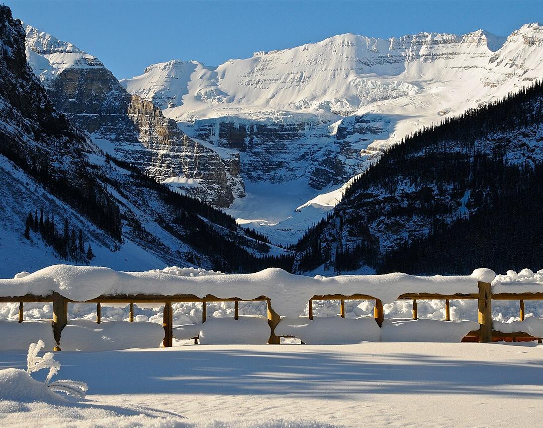 Lake Louise winter · 2026-27 동계 캐나다 오로라 3박 + 로키 3박 허니문 6박 7일